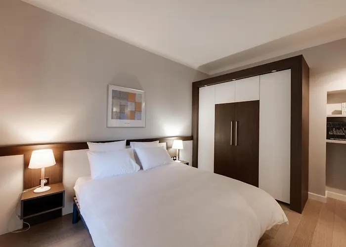 Le Sommeiller - Apartment For 2-4 People With Balcony In The Center